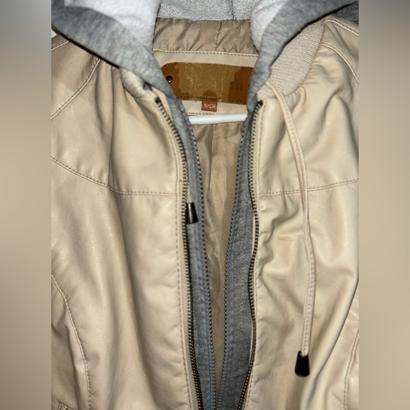 cream/beige faux leather jacket with grey hood S - Picture 3 of 6